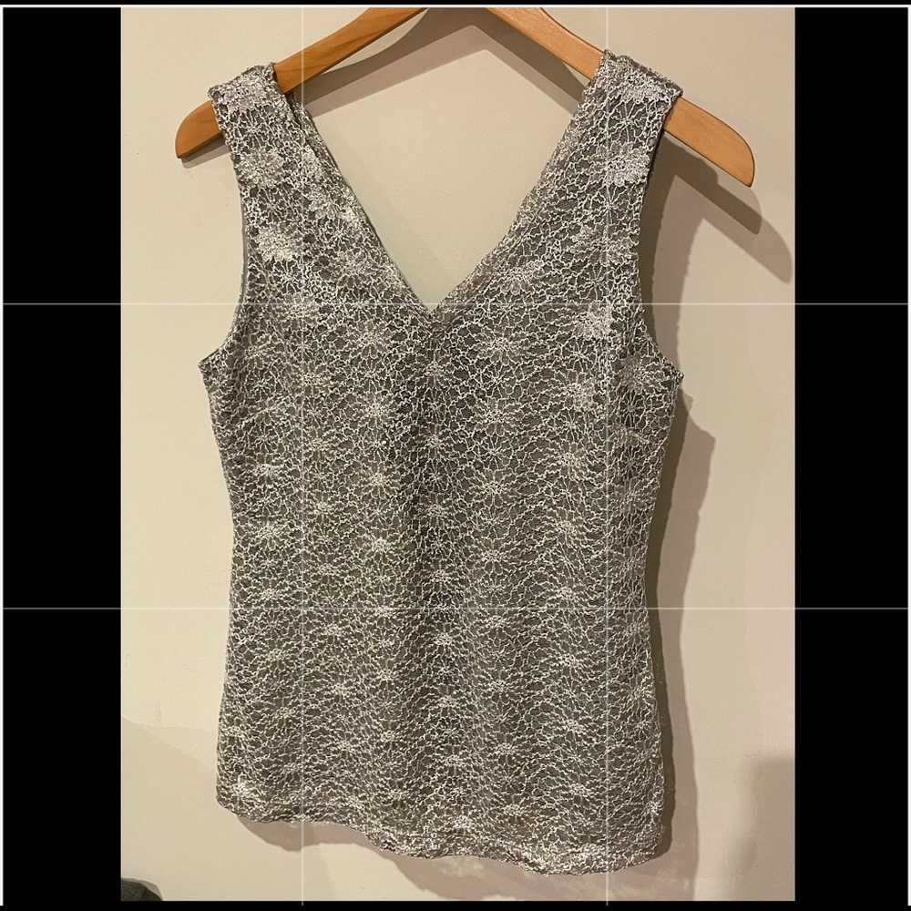 NWT BR sleeveless top shimmery silver Sz SP